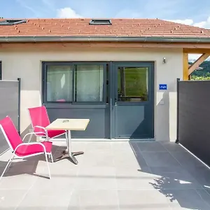  Apartment Domaine Des Ecuries - Meubles A